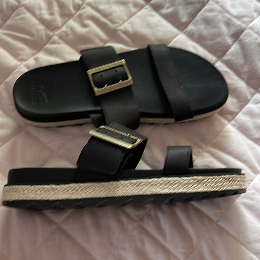 Sorel womens 10.5 black roaming lug slide brand new